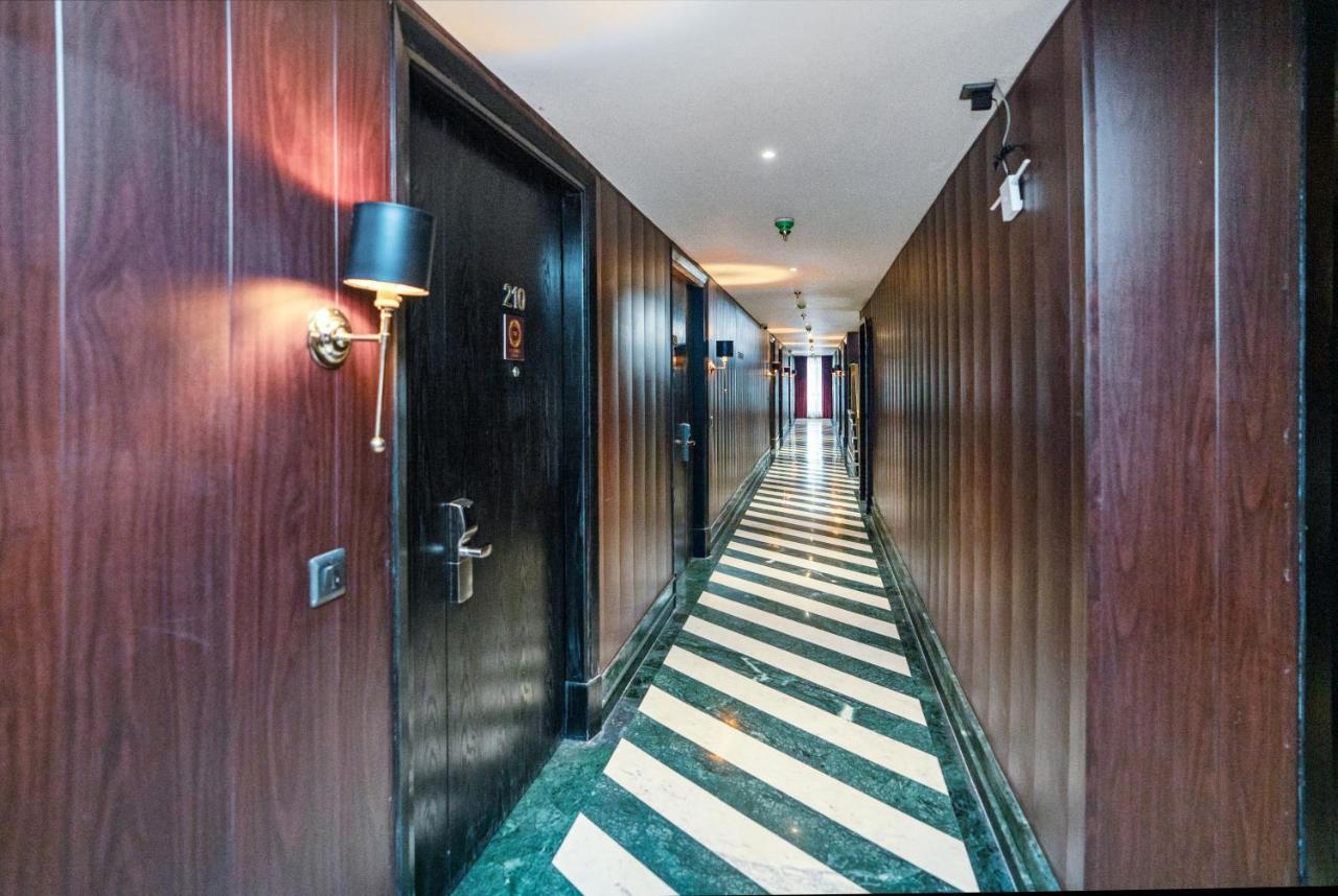 Foxoso Hotel, Delhi Airport ニューデリー エクステリア 写真