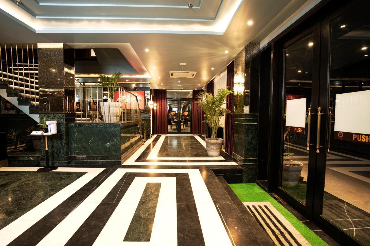 Foxoso Hotel, Delhi Airport ニューデリー エクステリア 写真