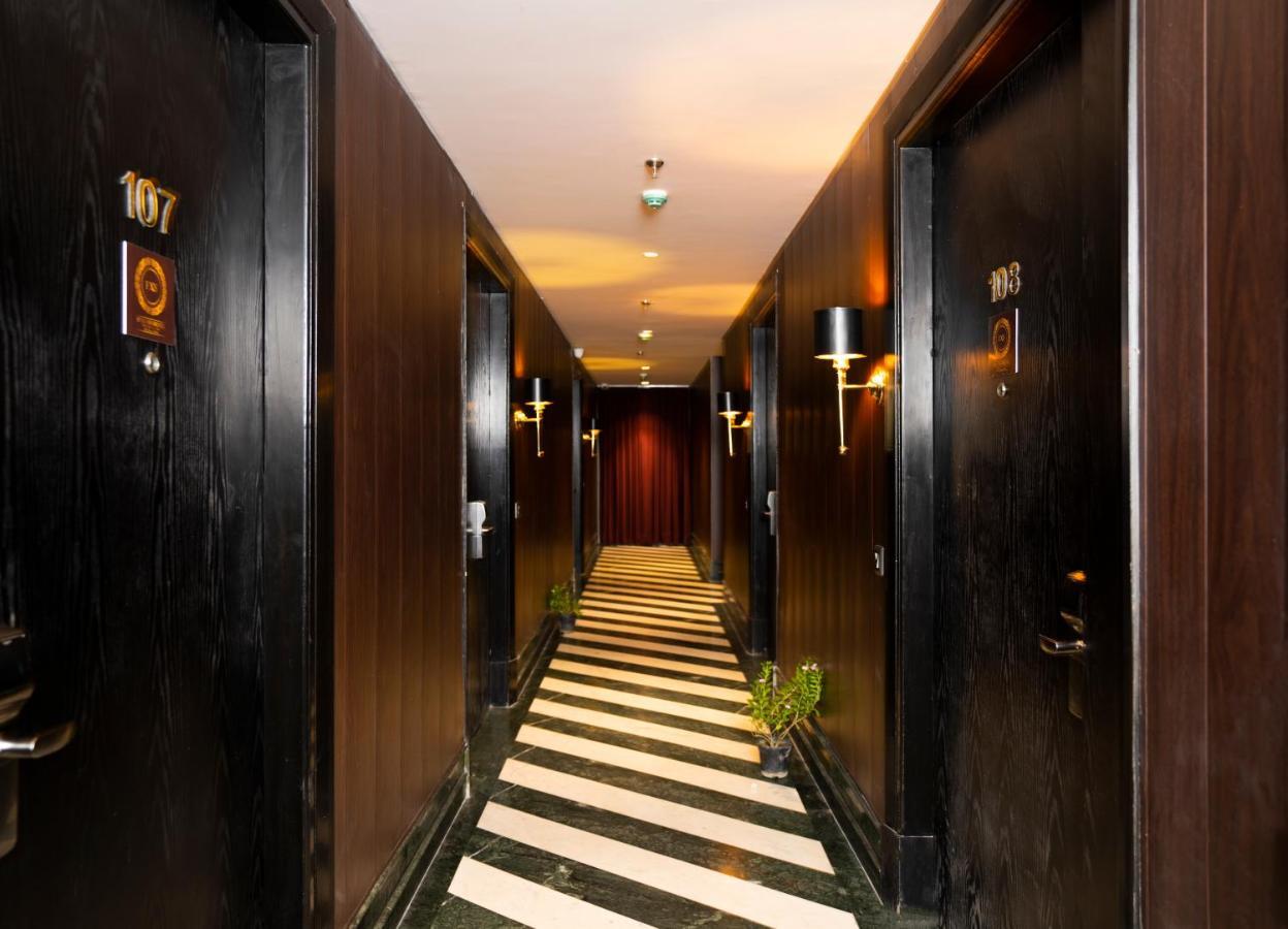 Foxoso Hotel, Delhi Airport ニューデリー エクステリア 写真